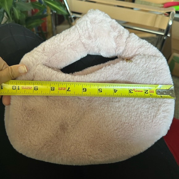 Fuzzy Pink Bag - Picture 4 of 5